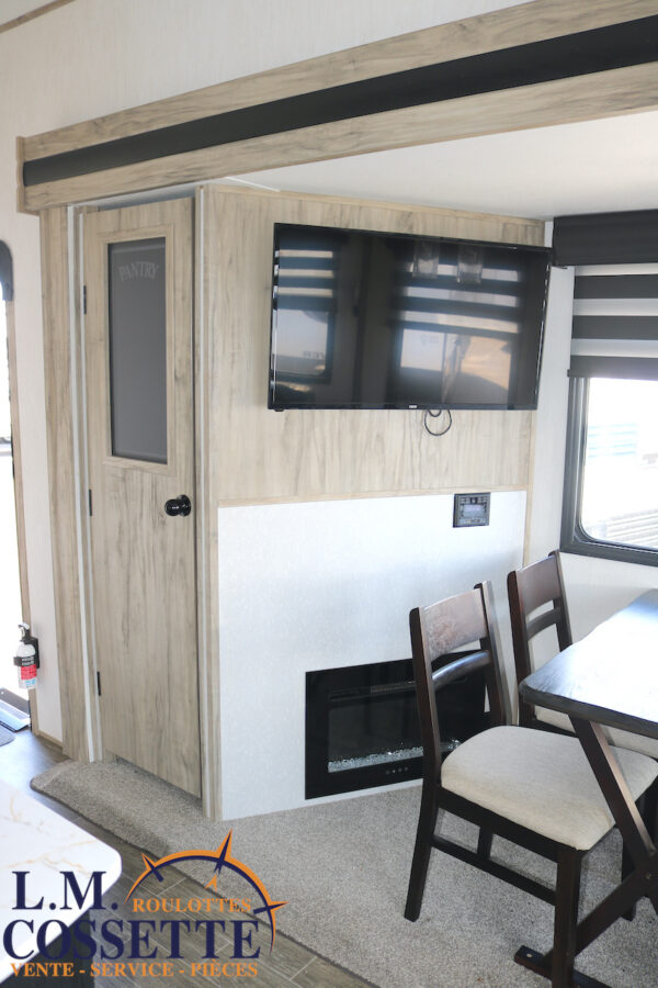 Arctic Wolf 298 LB 2021-LM Cossette inc. vr-roulotte-fifth wheel-cargo-arctic wolf -Remote-Clipper-cherokee-grey wolf-wolf pup-kodiak cub-aspen trail-dutchmen-forest river-freedom express select-coachmen-apex nano -Trois-Rivières