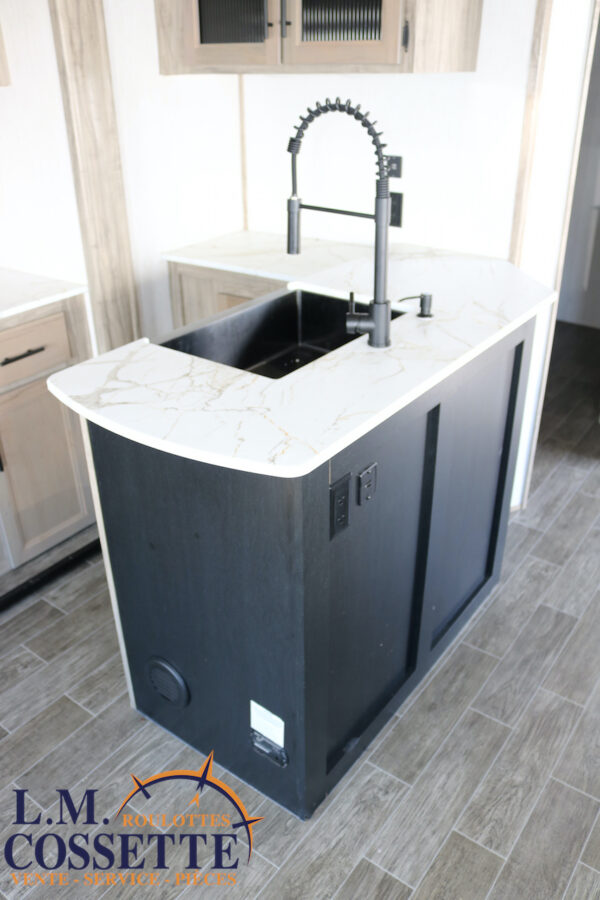 Arctic Wolf 298 LB 2021-LM Cossette inc. vr-roulotte-fifth wheel-cargo-arctic wolf -Remote-Clipper-cherokee-grey wolf-wolf pup-kodiak cub-aspen trail-dutchmen-forest river-freedom express select-coachmen-apex nano -Trois-Rivières
