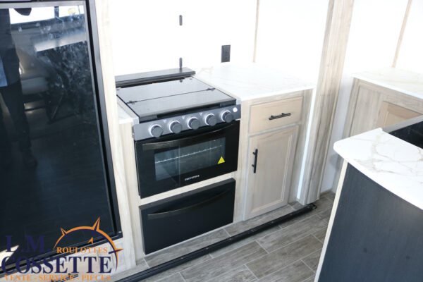 Arctic Wolf 298 LB 2021-LM Cossette inc. vr-roulotte-fifth wheel-cargo-arctic wolf -Remote-Clipper-cherokee-grey wolf-wolf pup-kodiak cub-aspen trail-dutchmen-forest river-freedom express select-coachmen-apex nano -Trois-Rivières
