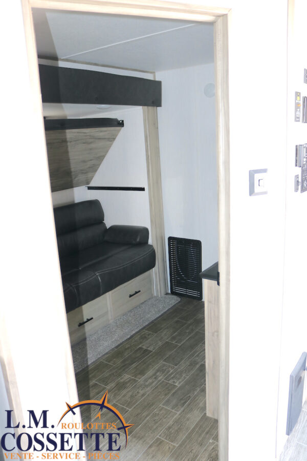 Arctic Wolf 298 LB 2021-LM Cossette inc. vr-roulotte-fifth wheel-cargo-arctic wolf -Remote-Clipper-cherokee-grey wolf-wolf pup-kodiak cub-aspen trail-dutchmen-forest river-freedom express select-coachmen-apex nano -Trois-Rivières
