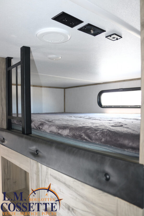 Arctic Wolf 298 LB 2021-LM Cossette inc. vr-roulotte-fifth wheel-cargo-arctic wolf -Remote-Clipper-cherokee-grey wolf-wolf pup-kodiak cub-aspen trail-dutchmen-forest river-freedom express select-coachmen-apex nano -Trois-Rivières
