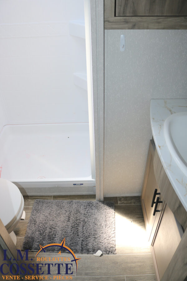 Arctic Wolf 298 LB 2021-LM Cossette inc. vr-roulotte-fifth wheel-cargo-arctic wolf -Remote-Clipper-cherokee-grey wolf-wolf pup-kodiak cub-aspen trail-dutchmen-forest river-freedom express select-coachmen-apex nano -Trois-Rivières