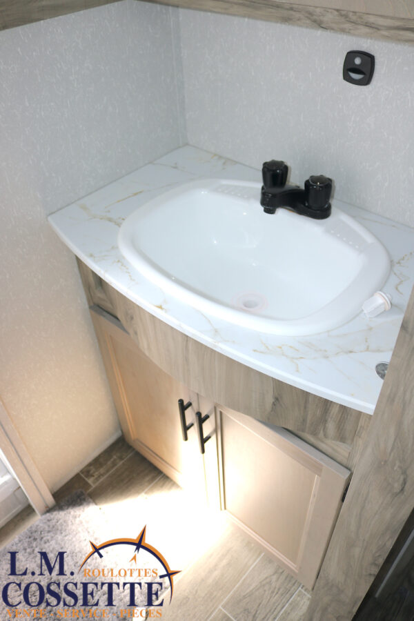 Arctic Wolf 298 LB 2021-LM Cossette inc. vr-roulotte-fifth wheel-cargo-arctic wolf -Remote-Clipper-cherokee-grey wolf-wolf pup-kodiak cub-aspen trail-dutchmen-forest river-freedom express select-coachmen-apex nano -Trois-Rivières