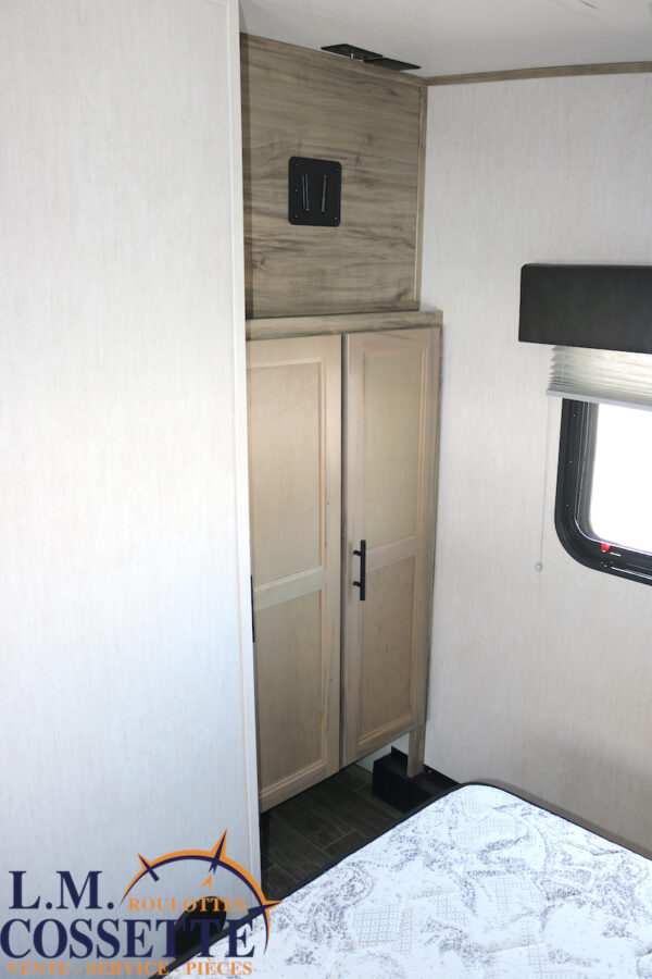 Arctic Wolf 298 LB 2021-LM Cossette inc. vr-roulotte-fifth wheel-cargo-arctic wolf -Remote-Clipper-cherokee-grey wolf-wolf pup-kodiak cub-aspen trail-dutchmen-forest river-freedom express select-coachmen-apex nano -Trois-Rivières