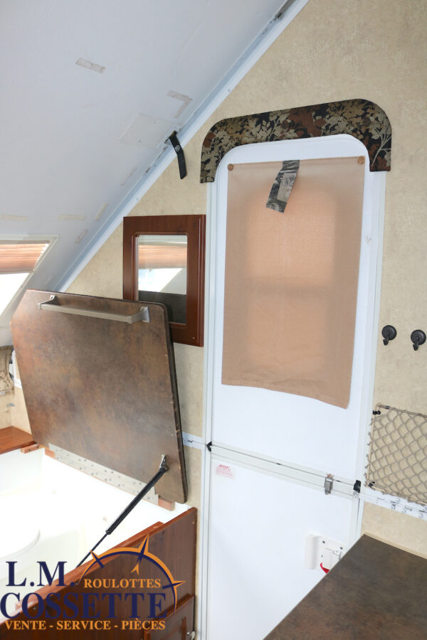 Flagstaff 19 SCH 2013-LM Cossette inc. vr-roulotte-fifth wheel-cargo-arctic wolf -Remote-Clipper-cherokee-grey wolf-wolf pup-kodiak cub-aspen trail-dutchmen-forest river-freedom express select-coachmen-apex nano -Trois-Rivières