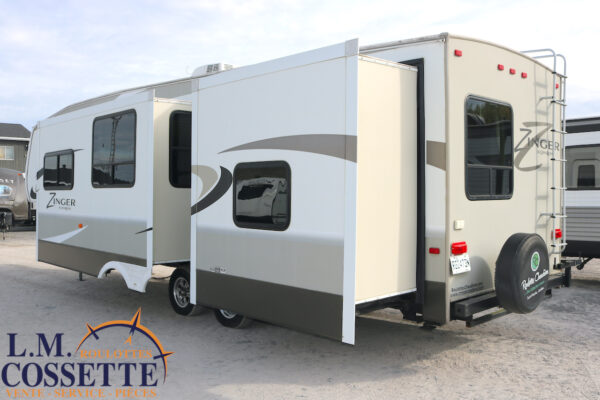 Zinger 31 BH 2014-LM Cossette inc. vr-roulotte-fifth wheel-cargo-arctic wolf -Remote-Clipper-cherokee-grey wolf-wolf pup-kodiak cub-aspen trail-dutchmen-forest river-freedom express select-coachmen-apex nano -Trois-Rivières