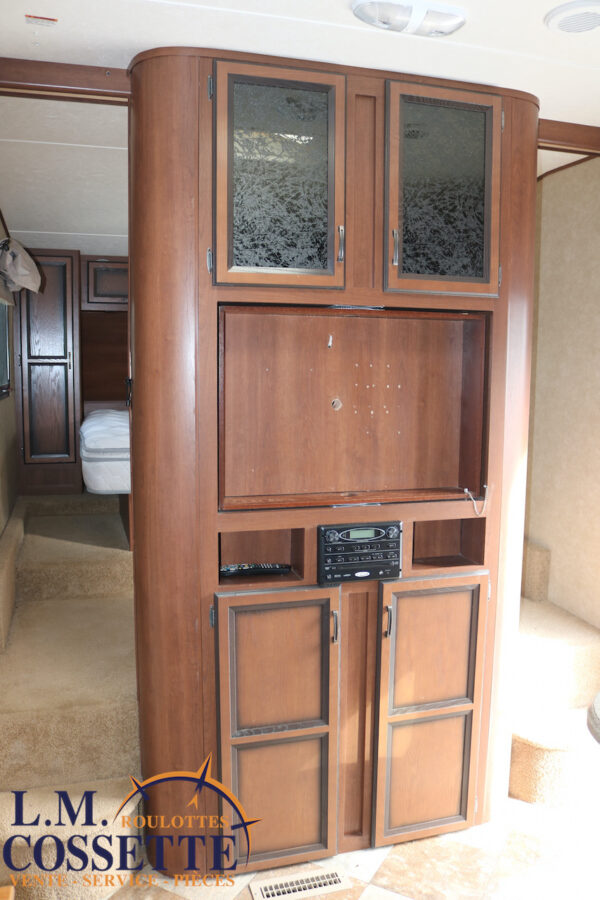 Zinger 31 BH 2014-LM Cossette inc. vr-roulotte-fifth wheel-cargo-arctic wolf -Remote-Clipper-cherokee-grey wolf-wolf pup-kodiak cub-aspen trail-dutchmen-forest river-freedom express select-coachmen-apex nano -Trois-Rivières