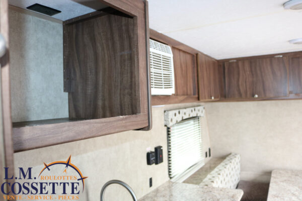 Clipper 16 BH 2017-LM Cossette inc. vr-roulotte-fifth wheel-cargo-arctic wolf -Remote-Clipper-cherokee-grey wolf-wolf pup-kodiak cub-aspen trail-dutchmen-forest river-freedom express select-coachmen-apex nano -Trois-Rivières