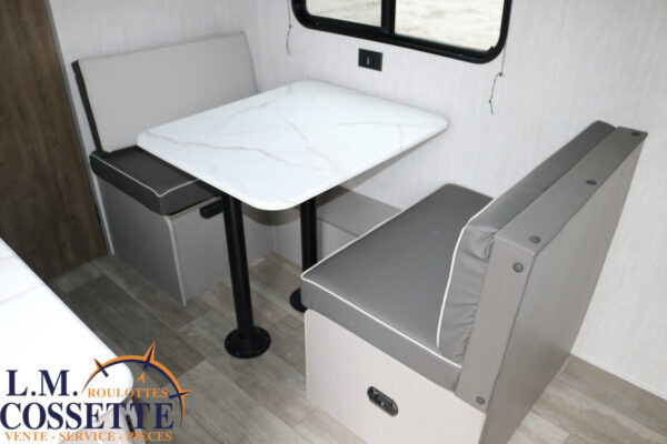 Clipper 17 FQ 2025-LM Cossette inc. vr-roulotte-fifth wheel-cargo-arctic wolf -Remote-Clipper-cherokee-grey wolf-wolf pup-kodiak cub-aspen trail-dutchmen-forest river-freedom express select-coachmen-apex nano -Trois-Rivières