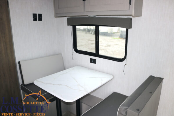 Clipper 17 FQ 2025-LM Cossette inc. vr-roulotte-fifth wheel-cargo-arctic wolf -Remote-Clipper-cherokee-grey wolf-wolf pup-kodiak cub-aspen trail-dutchmen-forest river-freedom express select-coachmen-apex nano -Trois-Rivières