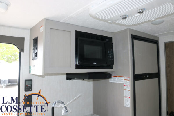 Clipper 17 FQ 2025-LM Cossette inc. vr-roulotte-fifth wheel-cargo-arctic wolf -Remote-Clipper-cherokee-grey wolf-wolf pup-kodiak cub-aspen trail-dutchmen-forest river-freedom express select-coachmen-apex nano -Trois-Rivières