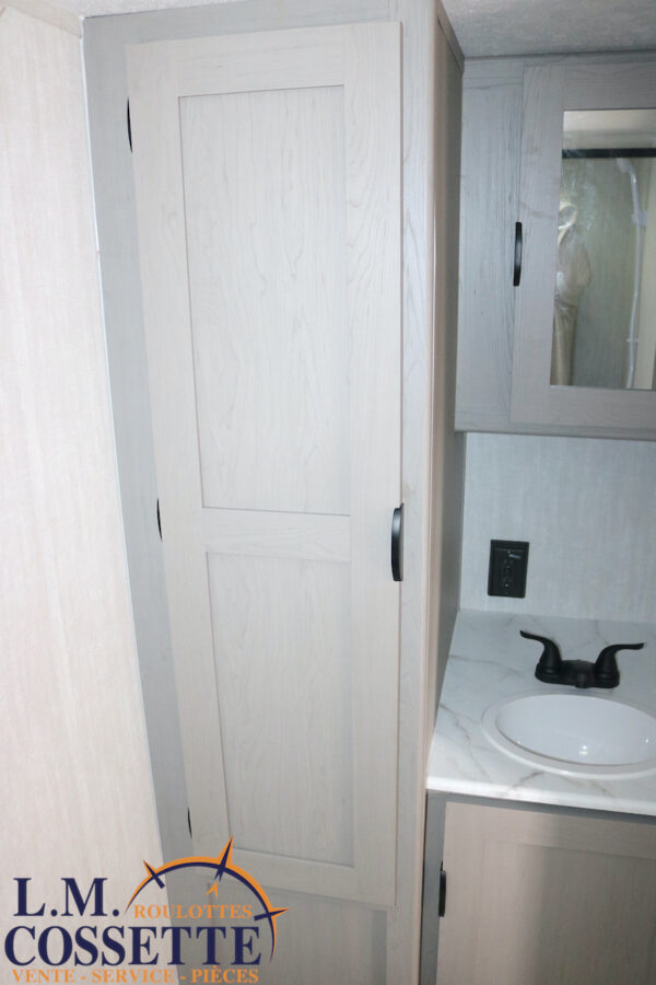 Clipper 17 FQ 2025-LM Cossette inc. vr-roulotte-fifth wheel-cargo-arctic wolf -Remote-Clipper-cherokee-grey wolf-wolf pup-kodiak cub-aspen trail-dutchmen-forest river-freedom express select-coachmen-apex nano -Trois-Rivières