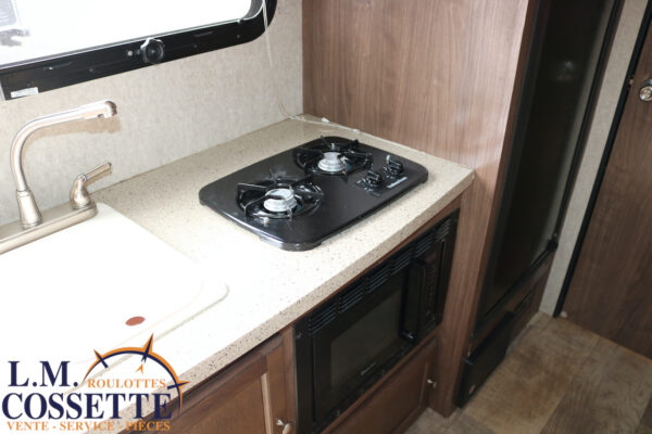 Palomini 177 BH 2016-LM Cossette inc. vr-roulotte-fifth wheel-cargo-arctic wolf -Remote-Clipper-cherokee-grey wolf-wolf pup-kodiak cub-aspen trail-dutchmen-forest river-freedom express select-coachmen-apex nano -Trois-Rivières