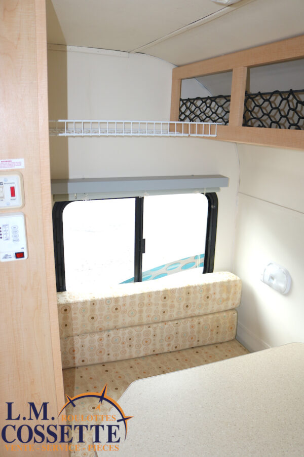 Retro 160 FD 2011-LM Cossette inc. vr-roulotte-fifth wheel-cargo-arctic wolf -Remote-Clipper-cherokee-grey wolf-wolf pup-kodiak cub-aspen trail-dutchmen-forest river-freedom express select-coachmen-apex nano -Trois-Rivières