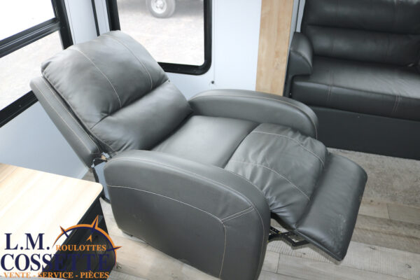 Springdale 266 RL 2022-LM Cossette inc. vr-roulotte-fifth wheel-cargo-arctic wolf -Remote-Clipper-cherokee-grey wolf-wolf pup-kodiak cub-aspen trail-dutchmen-forest river-freedom express select-coachmen-apex nano -Trois-Rivières