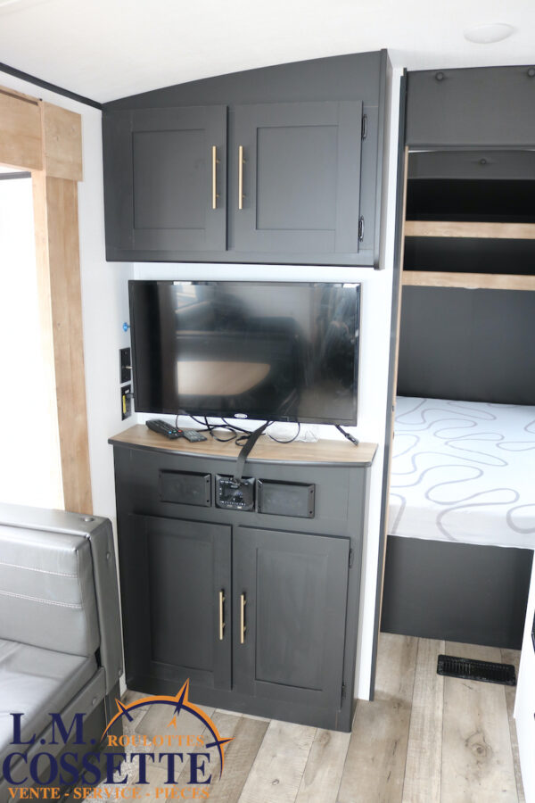 Springdale 266 RL 2022-LM Cossette inc. vr-roulotte-fifth wheel-cargo-arctic wolf -Remote-Clipper-cherokee-grey wolf-wolf pup-kodiak cub-aspen trail-dutchmen-forest river-freedom express select-coachmen-apex nano -Trois-Rivières