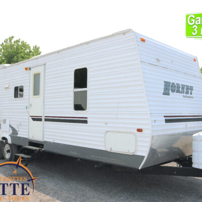 Hornet 29 FBSS 2005-LM Cossette inc. vr-roulotte-fifth wheel-cargo-arctic wolf -Remote-Clipper-cherokee-grey wolf-wolf pup-kodiak cub-aspen trail-dutchmen-forest river-freedom express select-coachmen-apex nano -Trois-Rivières