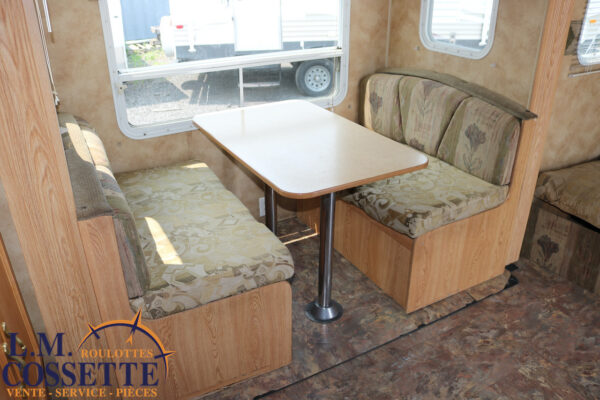 Hornet 29 FBSS 2005-LM Cossette inc. vr-roulotte-fifth wheel-cargo-arctic wolf -Remote-Clipper-cherokee-grey wolf-wolf pup-kodiak cub-aspen trail-dutchmen-forest river-freedom express select-coachmen-apex nano -Trois-Rivières