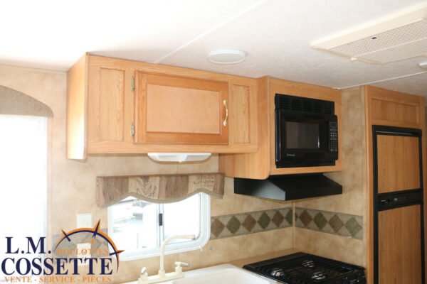 Hornet 29 FBSS 2005-LM Cossette inc. vr-roulotte-fifth wheel-cargo-arctic wolf -Remote-Clipper-cherokee-grey wolf-wolf pup-kodiak cub-aspen trail-dutchmen-forest river-freedom express select-coachmen-apex nano -Trois-Rivières
