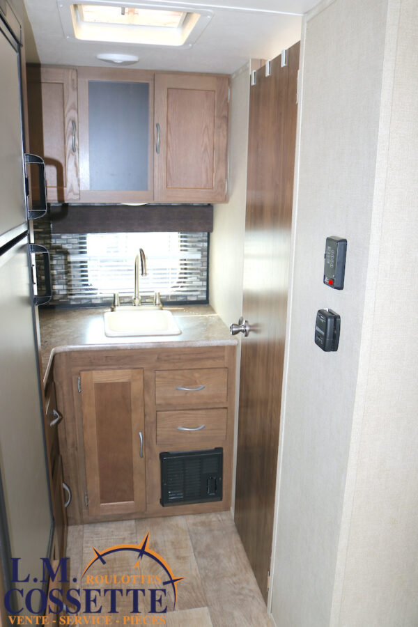 Conquest 199 RK 2019-LM Cossette inc. vr-roulotte-fifth wheel-cargo-arctic wolf -Remote-Clipper-cherokee-grey wolf-wolf pup-kodiak cub-aspen trail-dutchmen-forest river-freedom express select-coachmen-apex nano -Trois-Rivières