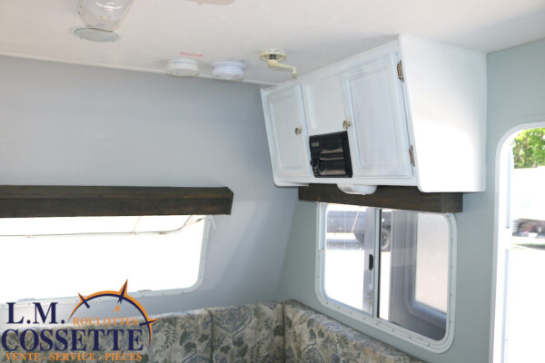 Jay Feather 165 2007-LM Cossette inc. vr-roulotte-fifth wheel-cargo-arctic wolf -Remote-Clipper-cherokee-grey wolf-wolf pup-kodiak cub-aspen trail-dutchmen-forest river-freedom express select-coachmen-apex nano -Trois-Rivières