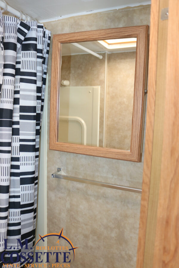 Jay Feather 165 2007-LM Cossette inc. vr-roulotte-fifth wheel-cargo-arctic wolf -Remote-Clipper-cherokee-grey wolf-wolf pup-kodiak cub-aspen trail-dutchmen-forest river-freedom express select-coachmen-apex nano -Trois-Rivières