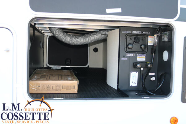 Arctic Wolf 331 BH 2026-LM Cossette inc. vr-roulotte-fifth wheel-cargo-arctic wolf -Remote-Clipper-cherokee-grey wolf-wolf pup-kodiak cub-aspen trail-dutchmen-forest river-freedom express select-coachmen-apex nano -Trois-Rivières