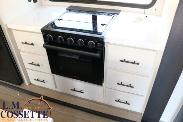 Arctic Wolf 331 BH 2026-LM Cossette inc. vr-roulotte-fifth wheel-cargo-arctic wolf -Remote-Clipper-cherokee-grey wolf-wolf pup-kodiak cub-aspen trail-dutchmen-forest river-freedom express select-coachmen-apex nano -Trois-Rivières
