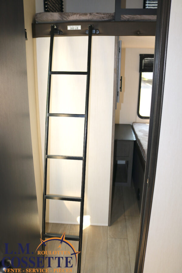 Arctic Wolf 331 BH 2026-LM Cossette inc. vr-roulotte-fifth wheel-cargo-arctic wolf -Remote-Clipper-cherokee-grey wolf-wolf pup-kodiak cub-aspen trail-dutchmen-forest river-freedom express select-coachmen-apex nano -Trois-Rivières