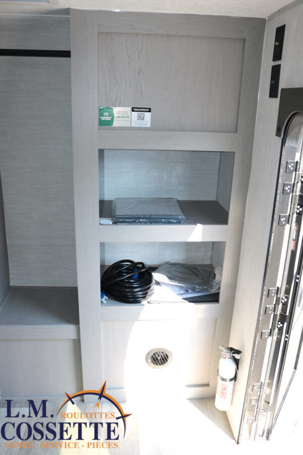 Clipper 13000 ROK 2025-LM Cossette inc. vr-roulotte-fifth wheel-cargo-arctic wolf -Remote-Clipper-cherokee-grey wolf-wolf pup-kodiak cub-aspen trail-dutchmen-forest river-freedom express select-coachmen-apex nano -Trois-Rivières