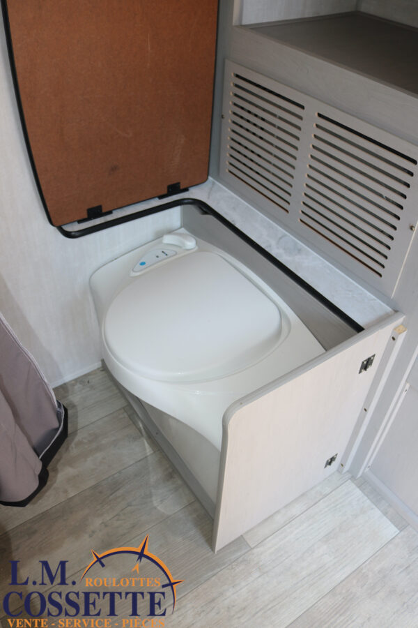Clipper 13000 ROK 2025-LM Cossette inc. vr-roulotte-fifth wheel-cargo-arctic wolf -Remote-Clipper-cherokee-grey wolf-wolf pup-kodiak cub-aspen trail-dutchmen-forest river-freedom express select-coachmen-apex nano -Trois-Rivières