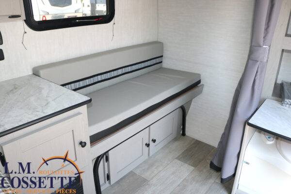 Clipper 12000 ROK 2025-LM Cossette inc. vr-roulotte-fifth wheel-cargo-arctic wolf -Remote-Clipper-cherokee-grey wolf-wolf pup-kodiak cub-aspen trail-dutchmen-forest river-freedom express select-coachmen-apex nano -Trois-Rivières
