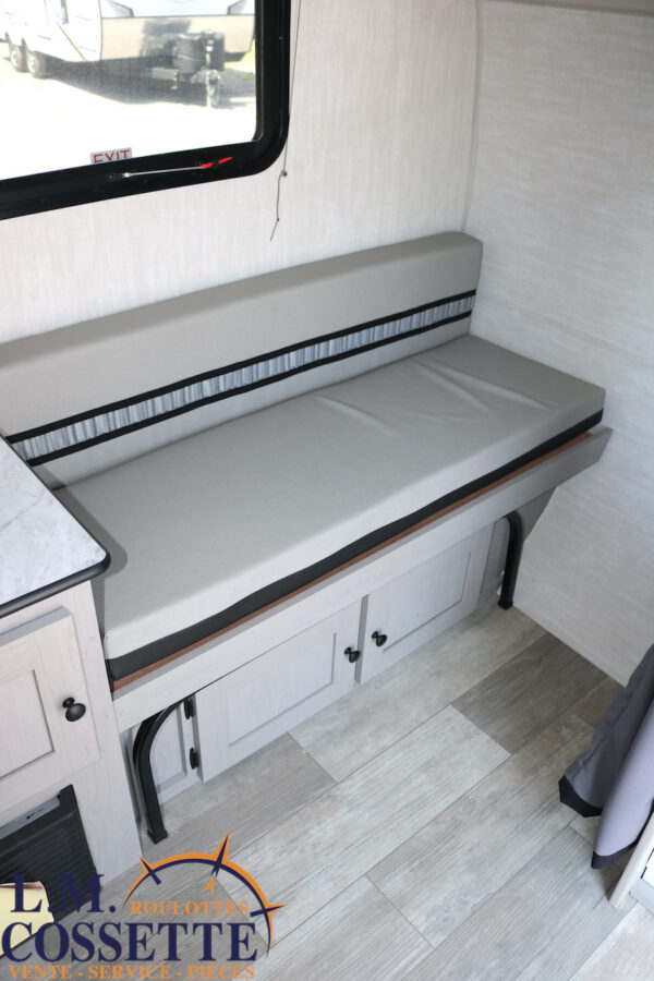 Clipper 12000 ROK 2025-LM Cossette inc. vr-roulotte-fifth wheel-cargo-arctic wolf -Remote-Clipper-cherokee-grey wolf-wolf pup-kodiak cub-aspen trail-dutchmen-forest river-freedom express select-coachmen-apex nano -Trois-Rivières