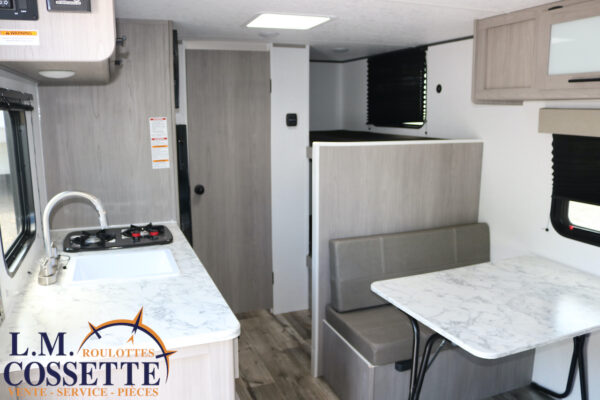 Aspen Trail 17 BH 2026-LM Cossette inc. vr-roulotte-fifth wheel-cargo-arctic wolf -Remote-Clipper-cherokee-grey wolf-wolf pup-kodiak cub-aspen trail-dutchmen-forest river-freedom express select-coachmen-apex nano -Trois-Rivières