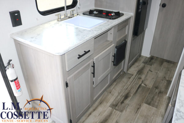 Aspen Trail 17 BH 2026-LM Cossette inc. vr-roulotte-fifth wheel-cargo-arctic wolf -Remote-Clipper-cherokee-grey wolf-wolf pup-kodiak cub-aspen trail-dutchmen-forest river-freedom express select-coachmen-apex nano -Trois-Rivières