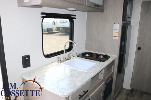 Aspen Trail 17 BH 2026-LM Cossette inc. vr-roulotte-fifth wheel-cargo-arctic wolf -Remote-Clipper-cherokee-grey wolf-wolf pup-kodiak cub-aspen trail-dutchmen-forest river-freedom express select-coachmen-apex nano -Trois-Rivières