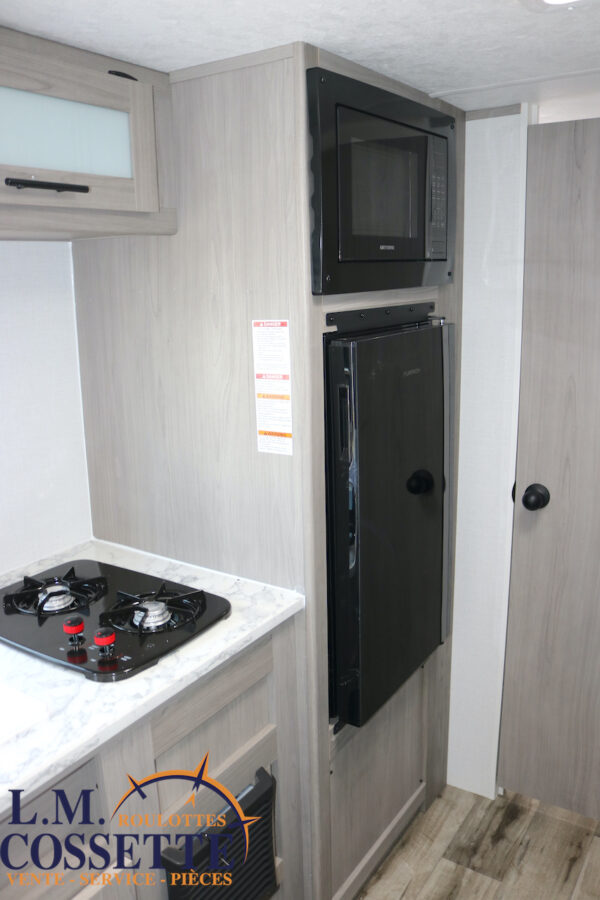 Aspen Trail 17 BH 2026-LM Cossette inc. vr-roulotte-fifth wheel-cargo-arctic wolf -Remote-Clipper-cherokee-grey wolf-wolf pup-kodiak cub-aspen trail-dutchmen-forest river-freedom express select-coachmen-apex nano -Trois-Rivières