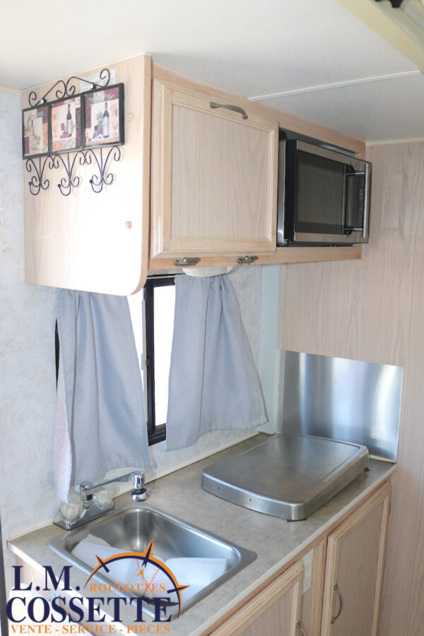 Prolite Profil 2008-LM Cossette inc. vr-roulotte-fifth wheel-cargo-arctic wolf -Remote-Clipper-cherokee-grey wolf-wolf pup-kodiak cub-aspen trail-dutchmen-forest river-freedom express select-coachmen-apex nano -Trois-Rivières
