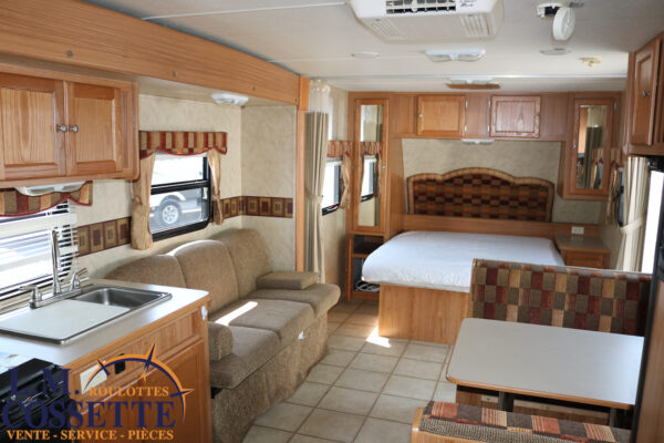 Ion 258 RB 2011-LM Cossette inc. vr-roulotte-fifth wheel-cargo-arctic wolf -Remote-Clipper-cherokee-grey wolf-wolf pup-kodiak cub-aspen trail-dutchmen-forest river-freedom express select-coachmen-apex nano -Trois-Rivières