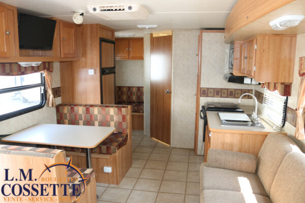 Ion 258 RB 2011-LM Cossette inc. vr-roulotte-fifth wheel-cargo-arctic wolf -Remote-Clipper-cherokee-grey wolf-wolf pup-kodiak cub-aspen trail-dutchmen-forest river-freedom express select-coachmen-apex nano -Trois-Rivières