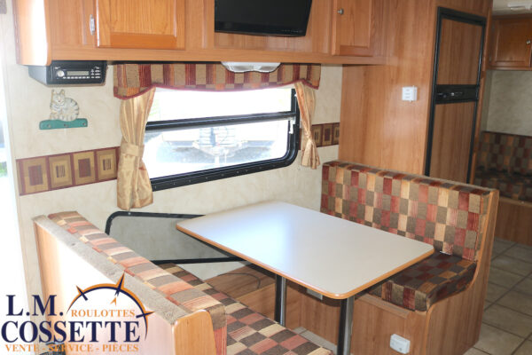Ion 258 RB 2011-LM Cossette inc. vr-roulotte-fifth wheel-cargo-arctic wolf -Remote-Clipper-cherokee-grey wolf-wolf pup-kodiak cub-aspen trail-dutchmen-forest river-freedom express select-coachmen-apex nano -Trois-Rivières