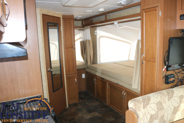 Travelstar 187 TB 2012-LM Cossette inc. vr-roulotte-fifth wheel-cargo-arctic wolf -Remote-Clipper-cherokee-grey wolf-wolf pup-kodiak cub-aspen trail-dutchmen-forest river-freedom express select-coachmen-apex nano -Trois-Rivières
