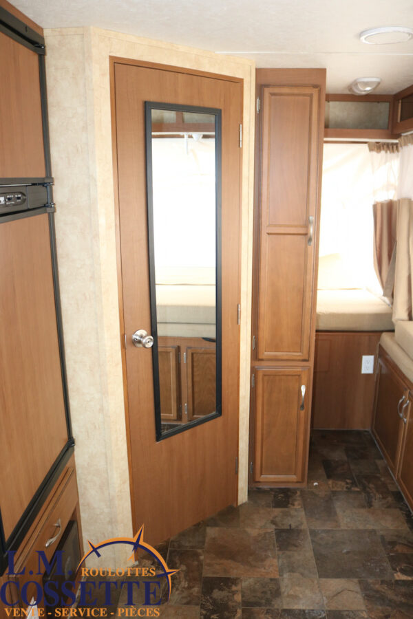 Travelstar 187 TB 2012-LM Cossette inc. vr-roulotte-fifth wheel-cargo-arctic wolf -Remote-Clipper-cherokee-grey wolf-wolf pup-kodiak cub-aspen trail-dutchmen-forest river-freedom express select-coachmen-apex nano -Trois-Rivières
