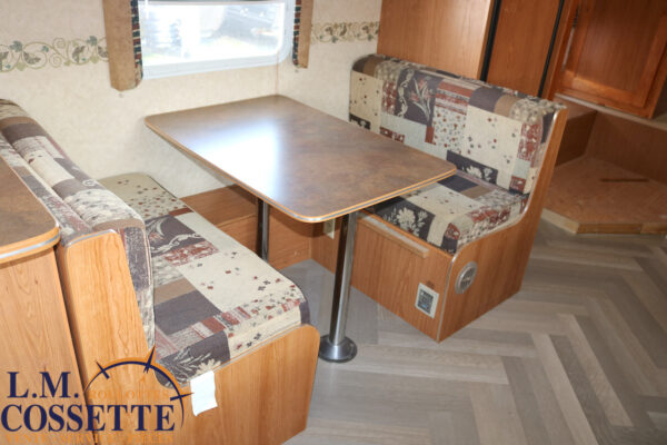 Trail Sport 27 QBSS 2007-LM Cossette inc. vr-roulotte-fifth wheel-cargo-arctic wolf -Remote-Clipper-cherokee-grey wolf-wolf pup-kodiak cub-aspen trail-dutchmen-forest river-freedom express select-coachmen-apex nano -Trois-Rivières