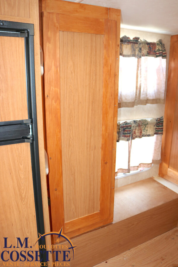 Trail Sport 27 QBSS 2007-LM Cossette inc. vr-roulotte-fifth wheel-cargo-arctic wolf -Remote-Clipper-cherokee-grey wolf-wolf pup-kodiak cub-aspen trail-dutchmen-forest river-freedom express select-coachmen-apex nano -Trois-Rivières