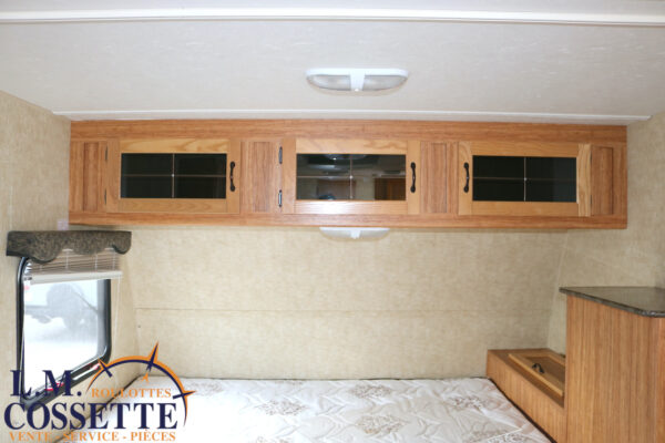 Koala 18 RB 2013-LM Cossette inc. vr-roulotte-fifth wheel-cargo-arctic wolf -Remote-Clipper-cherokee-grey wolf-wolf pup-kodiak cub-aspen trail-dutchmen-forest river-freedom express select-coachmen-apex nano -Trois-Rivières
