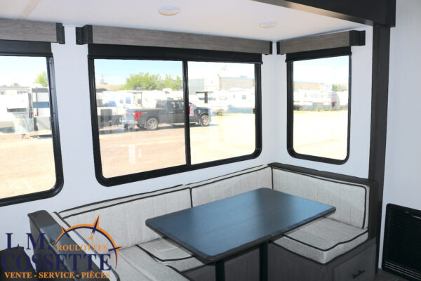 Arctic Wolf 285 OPT 2026-LM Cossette inc. vr-roulotte-fifth wheel-cargo-arctic wolf -Remote-Clipper-cherokee-grey wolf-wolf pup-kodiak cub-aspen trail-dutchmen-forest river-freedom express select-coachmen-apex nano -Trois-Rivières