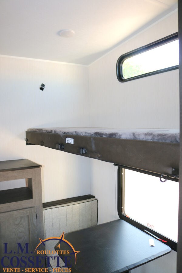 Arctic Wolf 285 OPT 2026-LM Cossette inc. vr-roulotte-fifth wheel-cargo-arctic wolf -Remote-Clipper-cherokee-grey wolf-wolf pup-kodiak cub-aspen trail-dutchmen-forest river-freedom express select-coachmen-apex nano -Trois-Rivières