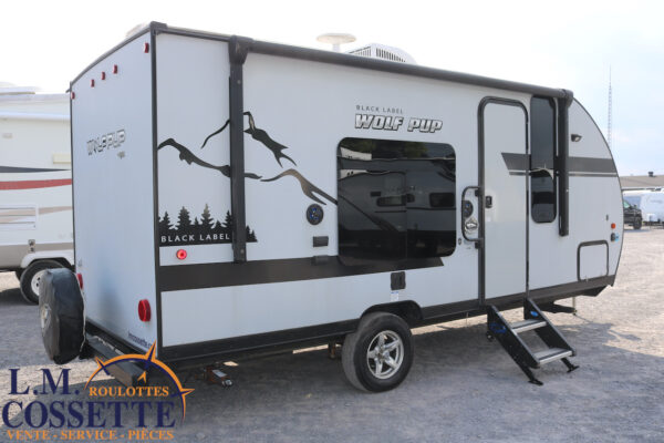 Wolf Pup 16 FQBL 2019 ( Édition Black Label ) -LM Cossette inc. vr-roulotte-fifth wheel-cargo-arctic wolf -Remote-Clipper-cherokee-grey wolf-wolf pup-kodiak cub-aspen trail-dutchmen-forest river-freedom express select-coachmen-apex nano -Trois-Rivières