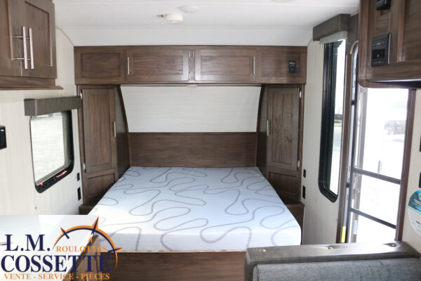 Wolf Pup 16 FQBL 2019 ( Édition Black Label ) -LM Cossette inc. vr-roulotte-fifth wheel-cargo-arctic wolf -Remote-Clipper-cherokee-grey wolf-wolf pup-kodiak cub-aspen trail-dutchmen-forest river-freedom express select-coachmen-apex nano -Trois-Rivières
